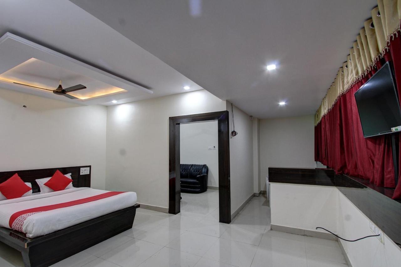 Collection O 38566 Mk Hotel And Lodge Gulbarga Eksteriør billede