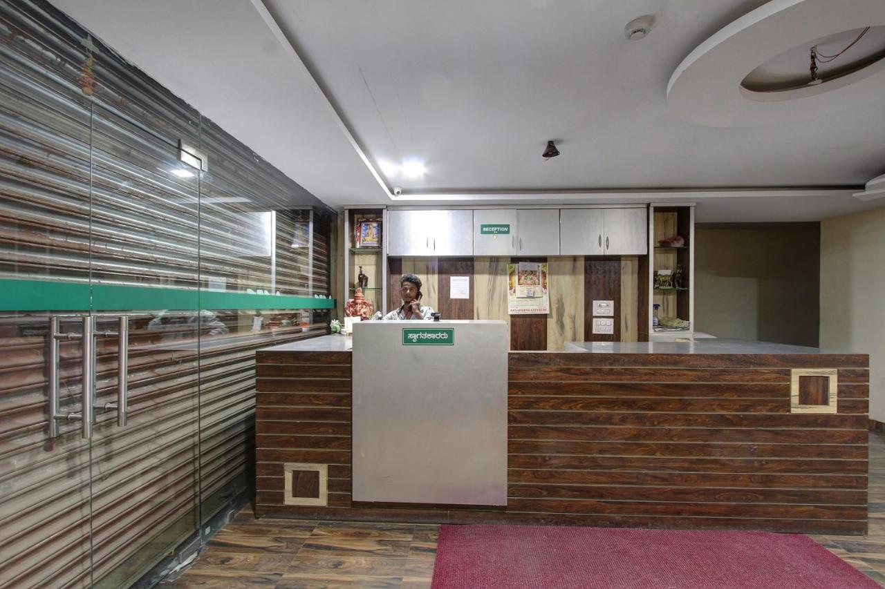 Collection O 38566 Mk Hotel And Lodge Gulbarga Eksteriør billede
