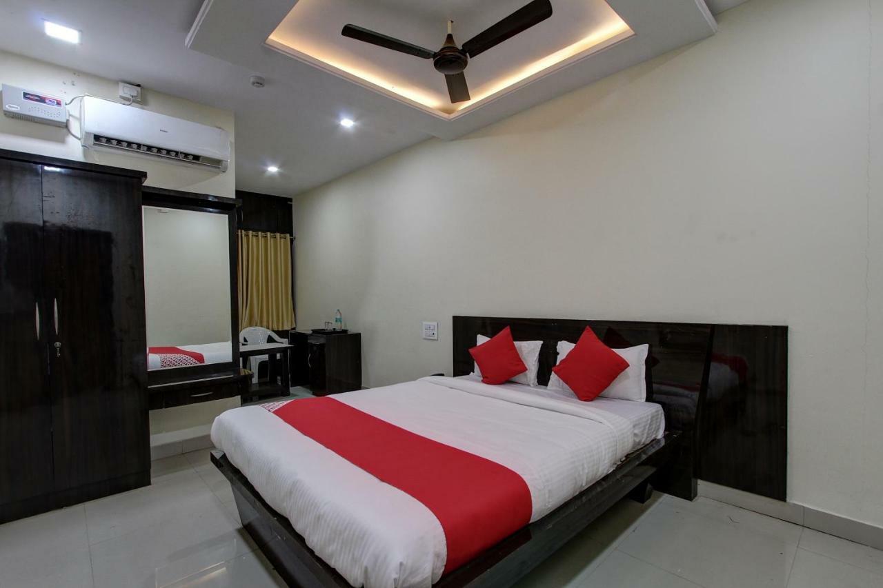 Collection O 38566 Mk Hotel And Lodge Gulbarga Eksteriør billede